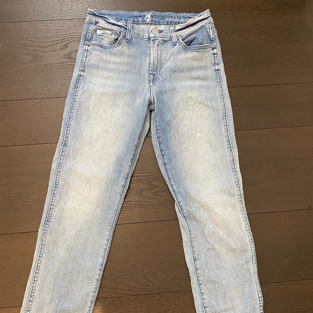 7 For All Mankind Light Wash Jeans Size: 27